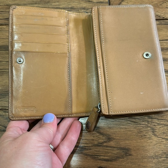 Coach Leather Wallet - Picture 2 of 3